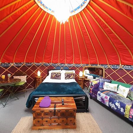 Orchard View Yurt & Hot Tub Somerset เวสตัน-ซูเปอร์-แมร์ ภายนอก รูปภาพ