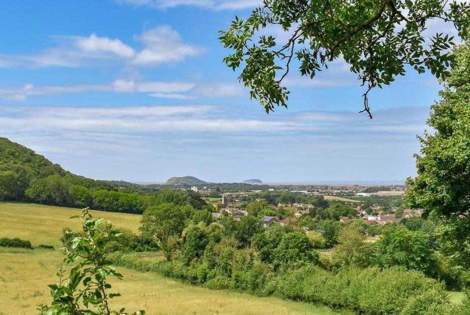 Orchard View Yurt & Hot Tub Somerset เวสตัน-ซูเปอร์-แมร์ ภายนอก รูปภาพ
