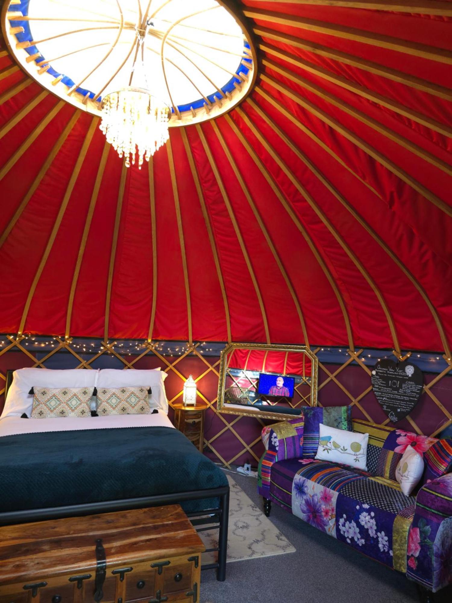 Orchard View Yurt & Hot Tub Somerset เวสตัน-ซูเปอร์-แมร์ ภายนอก รูปภาพ
